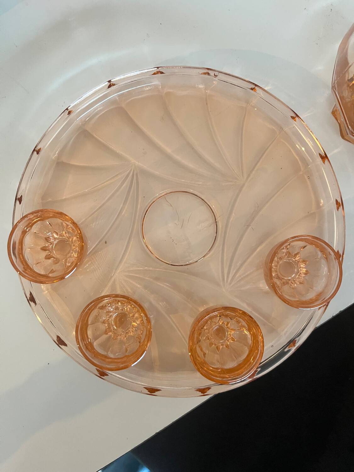 Service à apéritif vintage en verre rose