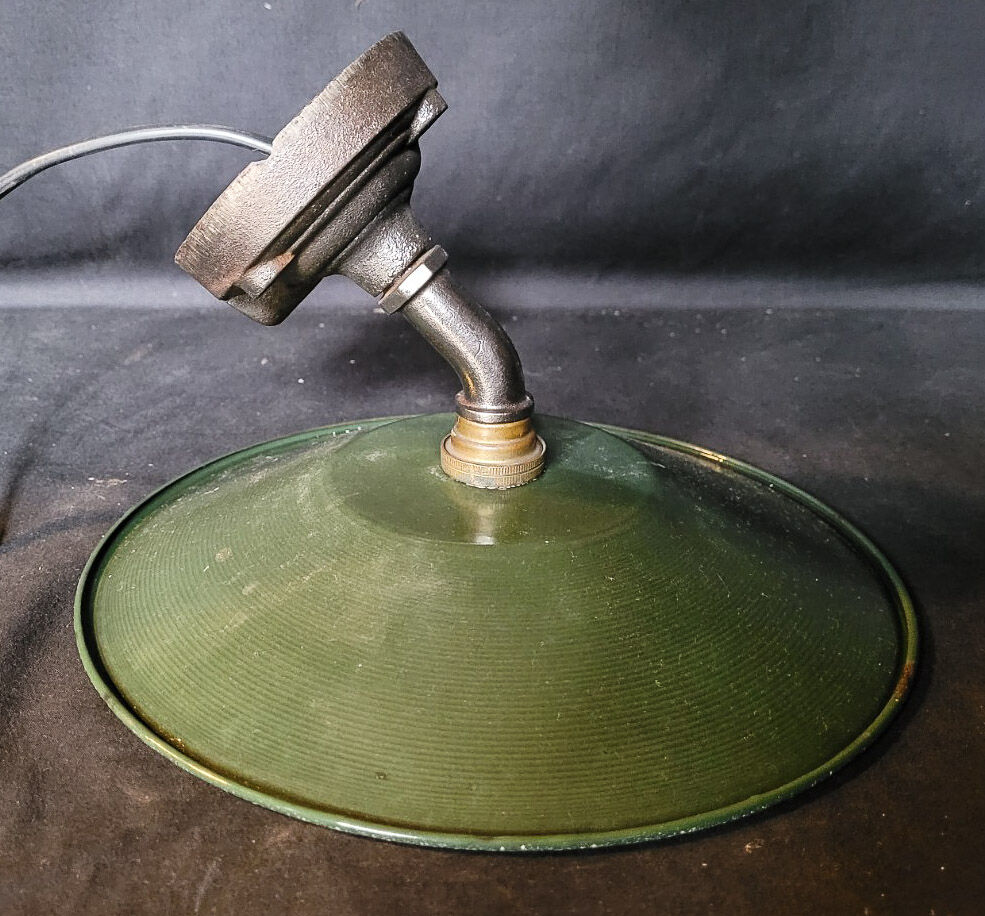 Industrial wall lamp