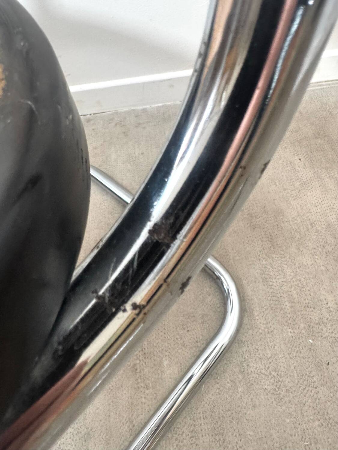 Authentic Pair of Breuer Thonet S32 Chairs –