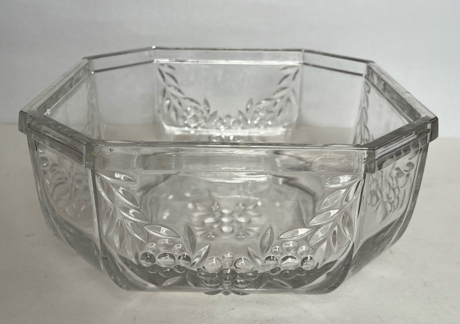 Saladier en cristal moulé