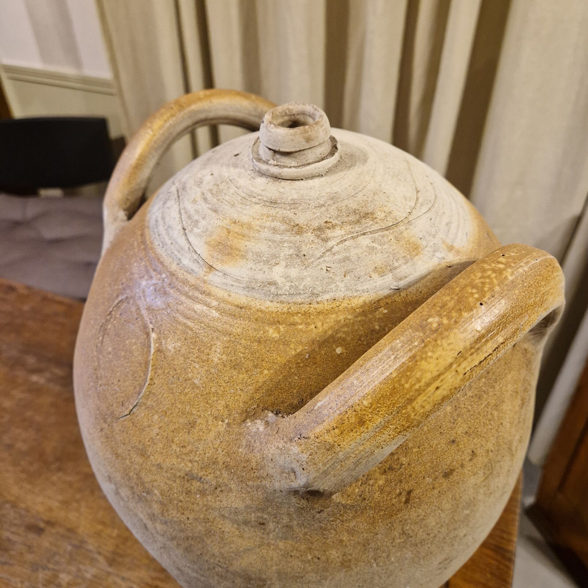 Old stoneware jar 19th century oil campaign