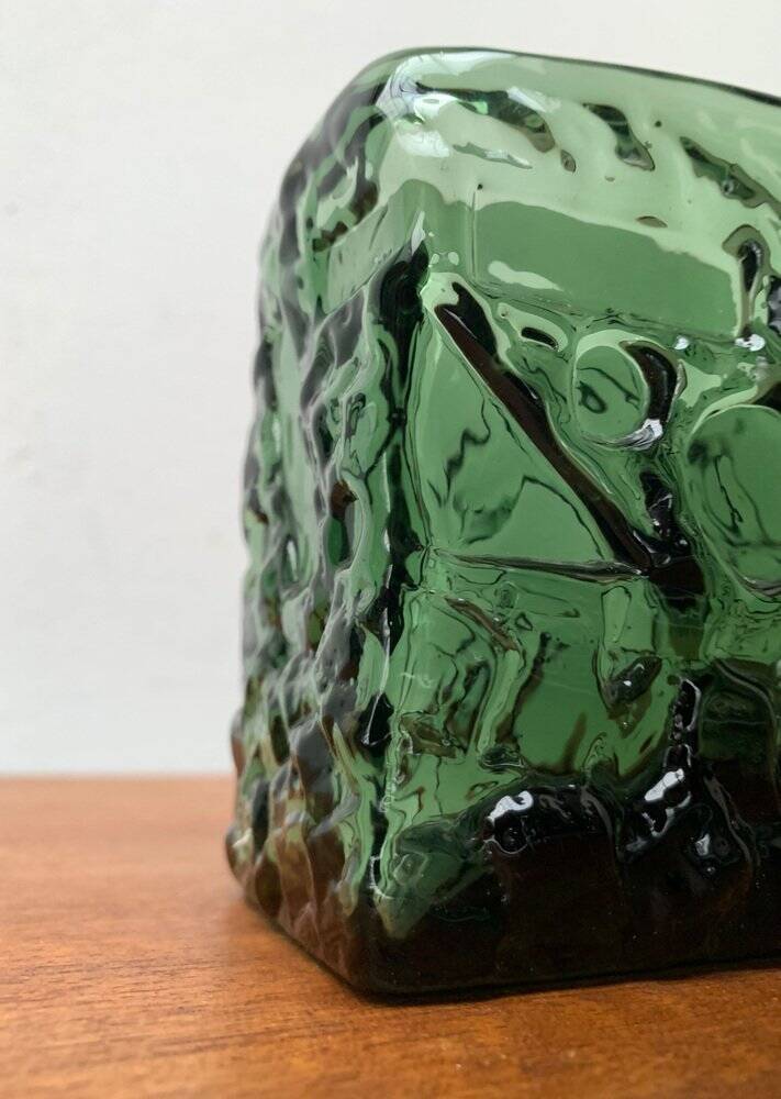 Swedish brutalist glass vase from the mid-century by Göte Augustsson for Ruda, 1960s.