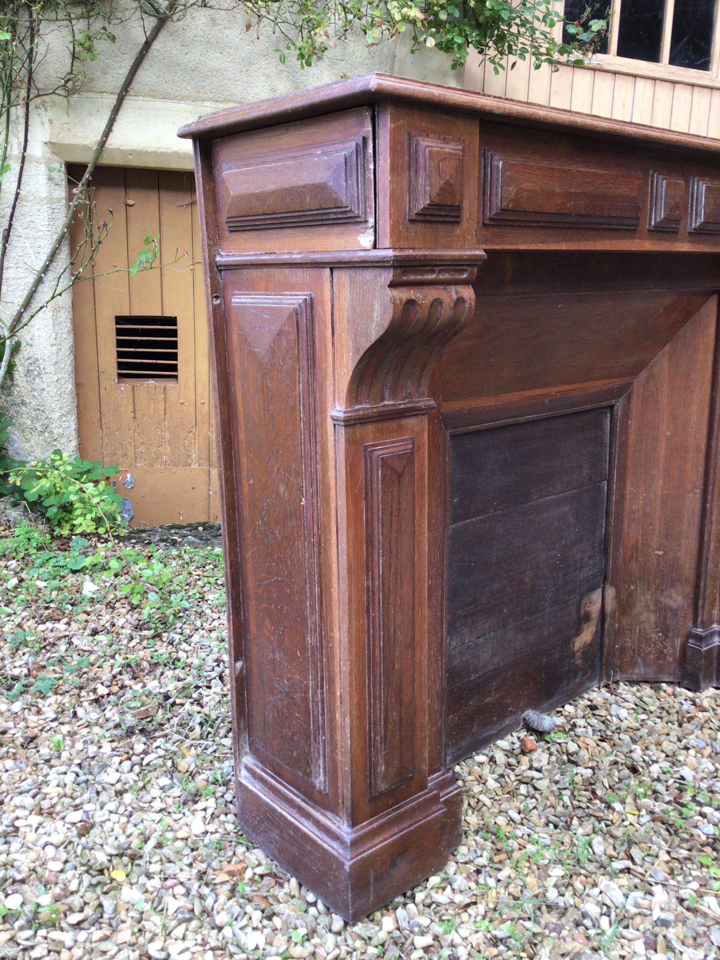Wooden fireplace mantle