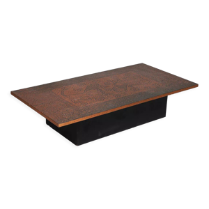 Table basse brutaliste