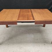 Lot table et ses 6 chaises Art déco de Saddier & fils