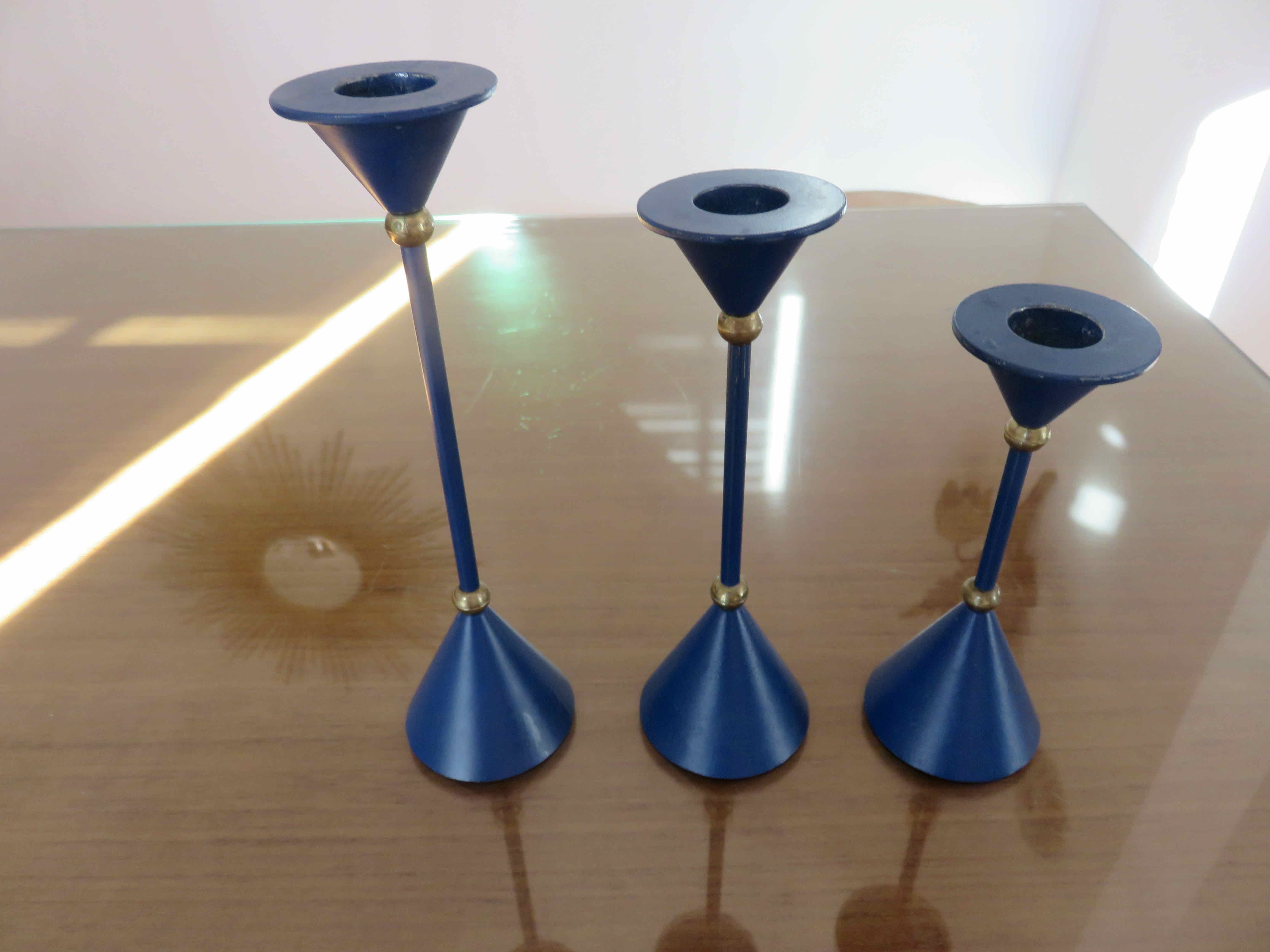 3 modernist Scandinavian candlesticks in blue lacquered metal and brass 60s 70s
