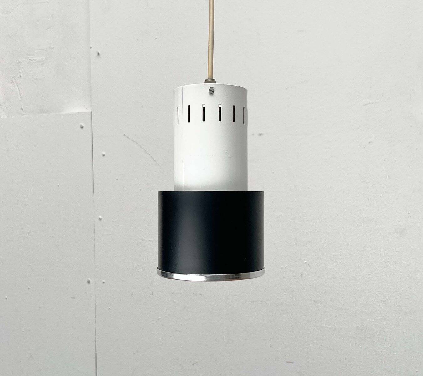 Mid-century minimalist Dutch suspensions attributed to Louis Kalff for Philips, 1950s, set of 4.