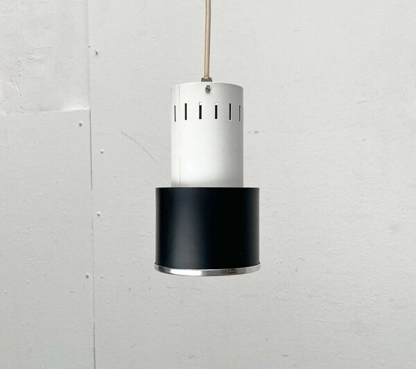 4 suspensions minimalistes hollandaises attribuées à Louis Kalff pour Philips, années 1950