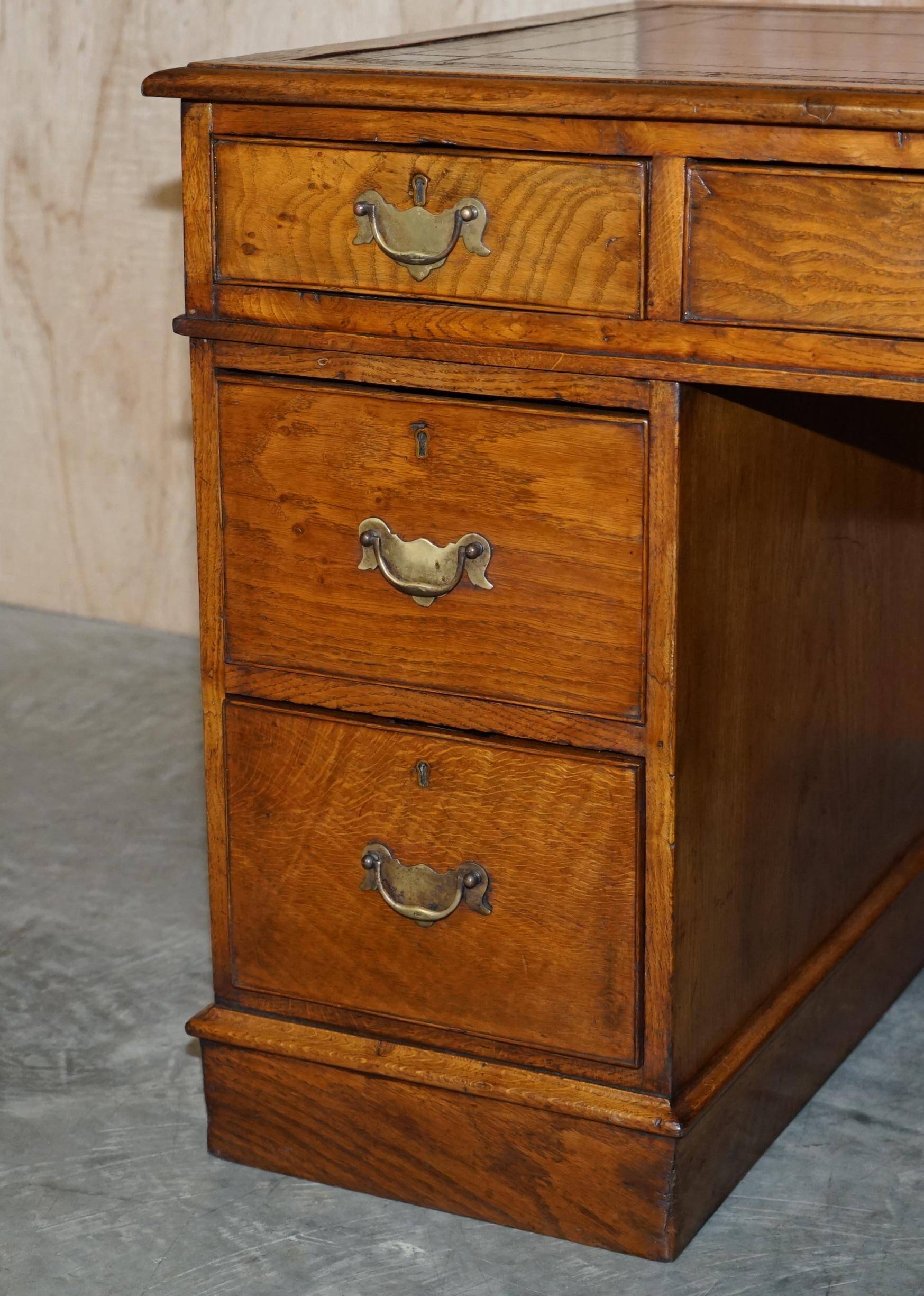 Georgian oak chest of drawers restored around 1800