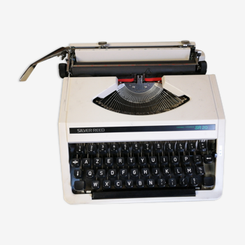 Machine à écrire Silver Reed