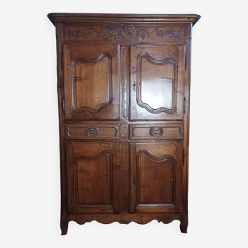 Buffet armoire 4 portes Régence en noyer sculpté