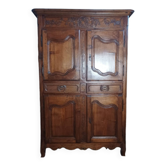 Buffet armoire 4 portes Régence en noyer sculpté