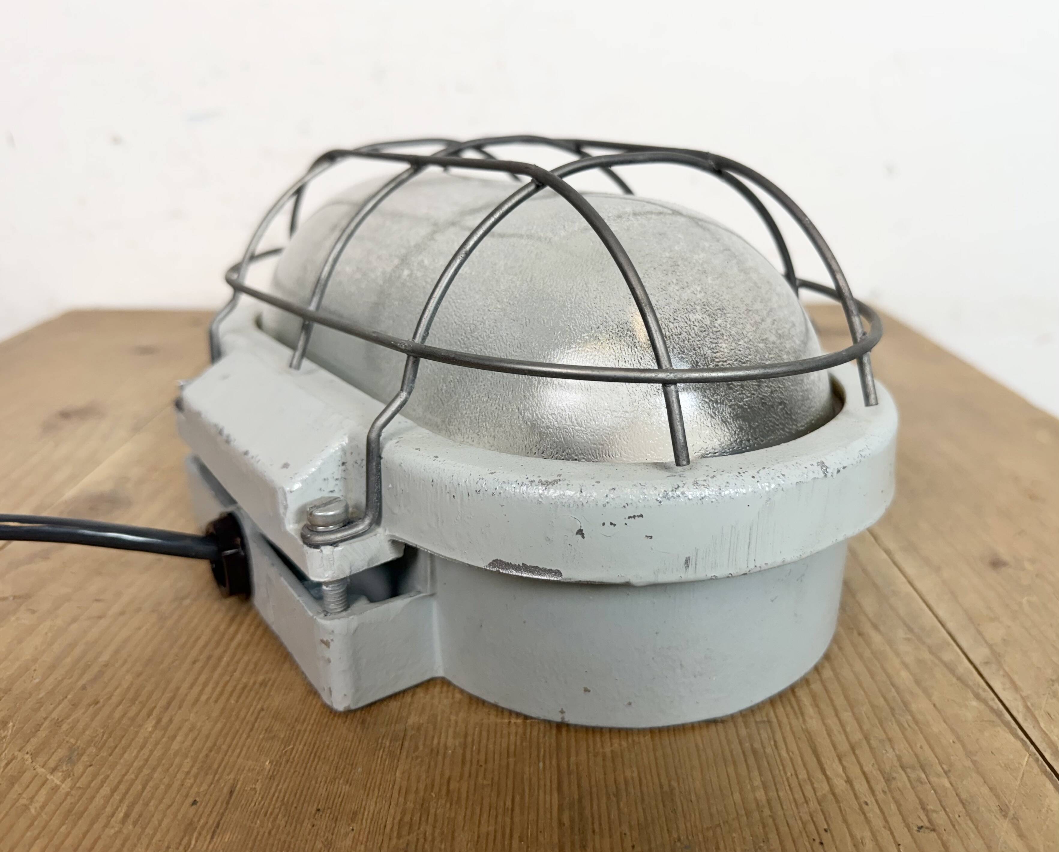 Industrial Cast Aluminium Wall Light with Frosted Glass, 1970s