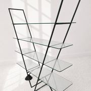 Étagère triangulaire Bauhaus. Années 80.