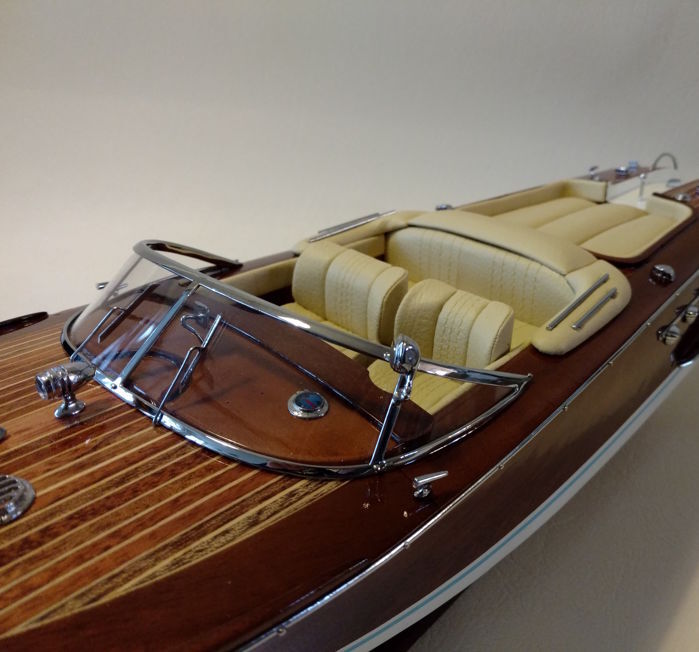 Model wooden boat Riva Aquarama 87 cm