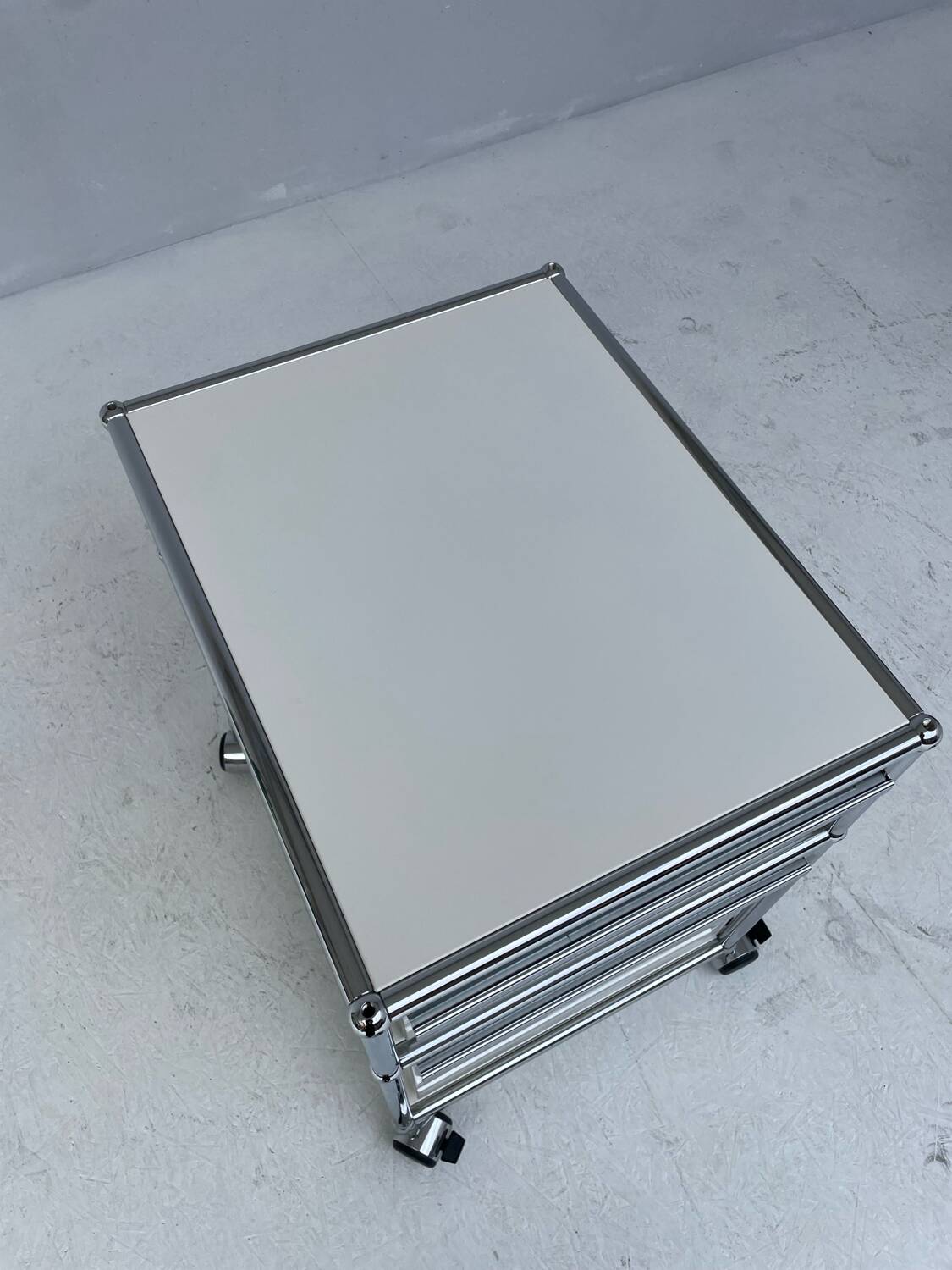 Chariot USM Haller blanc par Fritz Haller, 1980