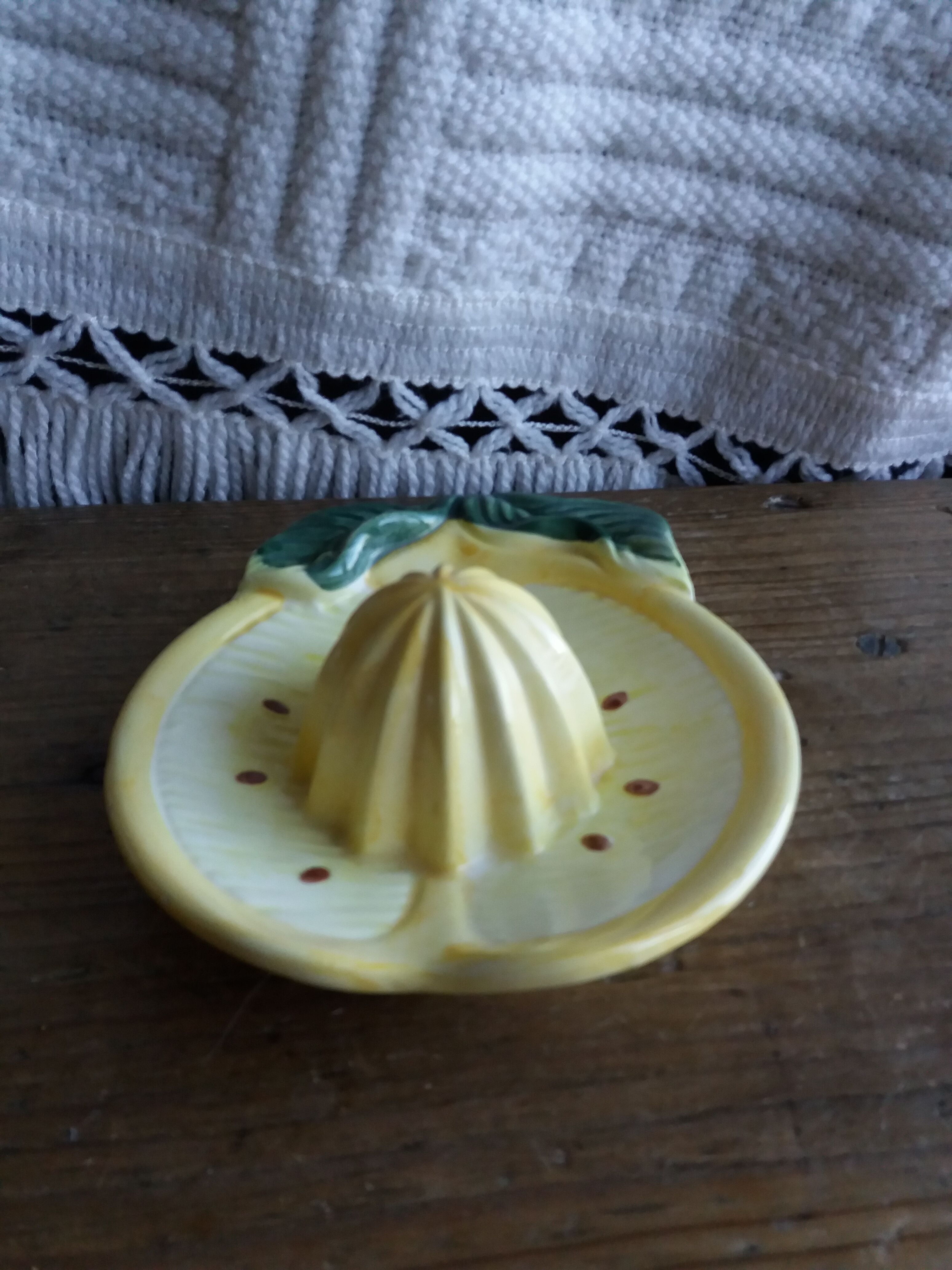 Citrus press lemon in slurry