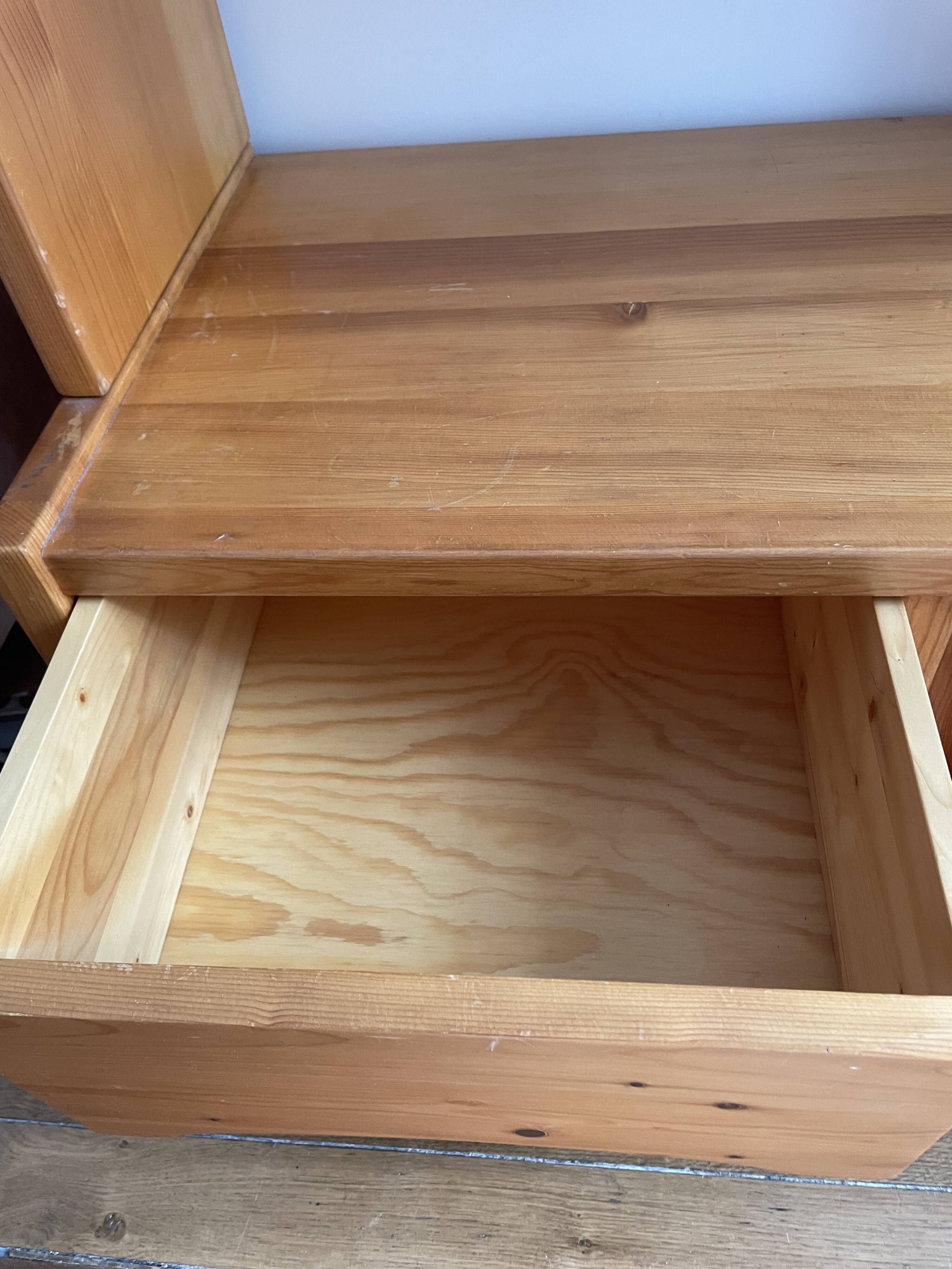 Library shelves/sideboard