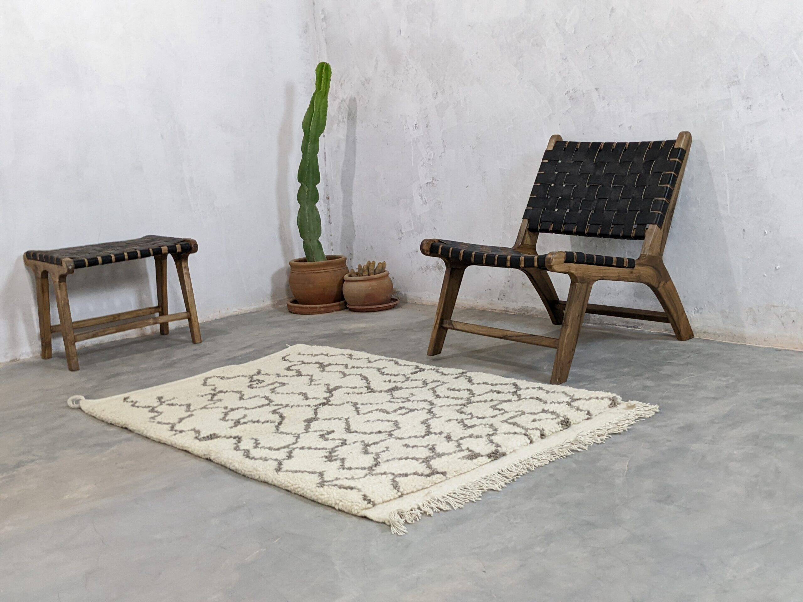 Small traditional Azilal rug 150 X 100 Cm