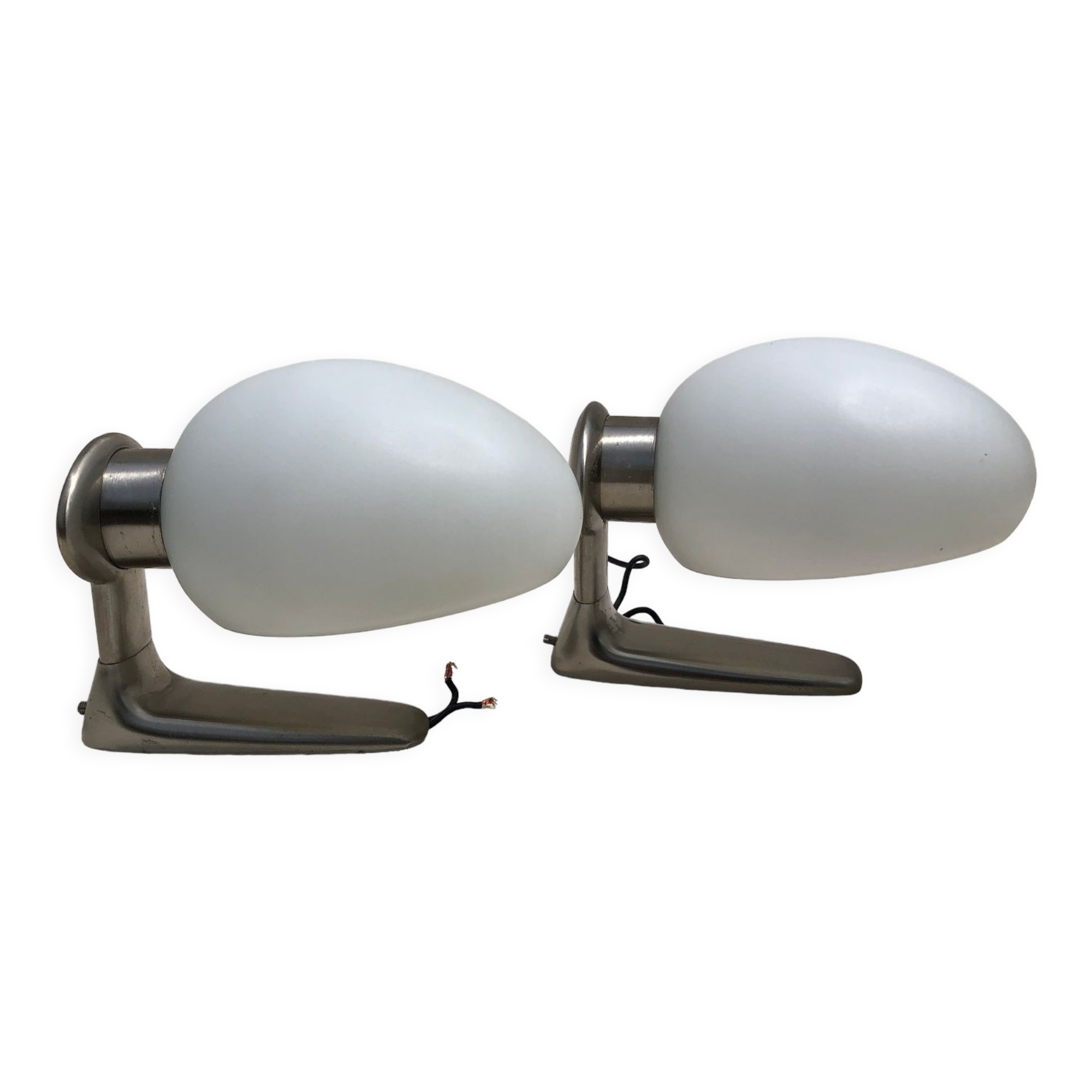 Pair of brushed steel appliques, half-egg opaline, 1970