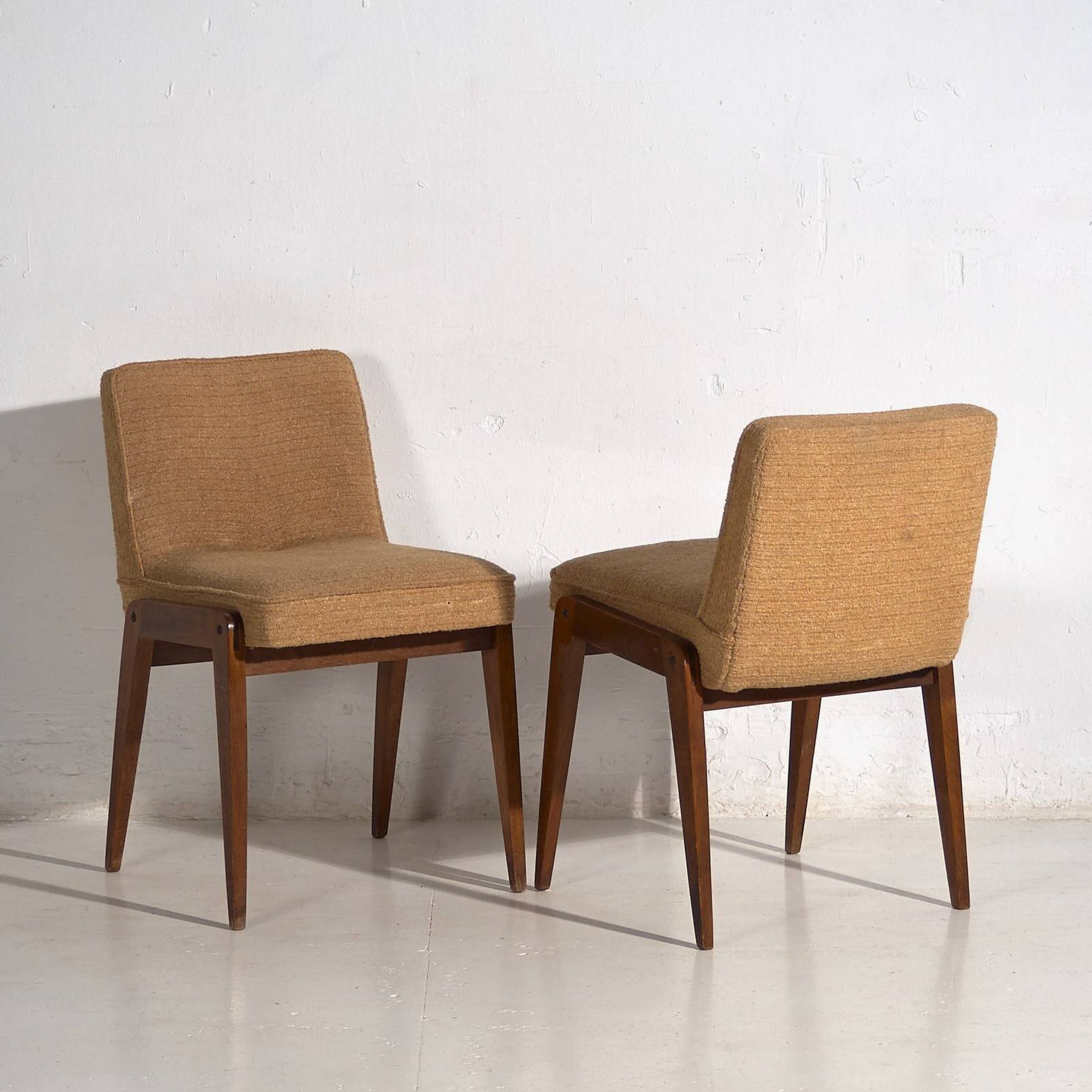Mid Century style chairs (c.1940). Set of 2 pieces.