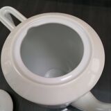 Porcelain coffee pot