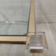 Table basse laiton, verre biseauté et altuglas