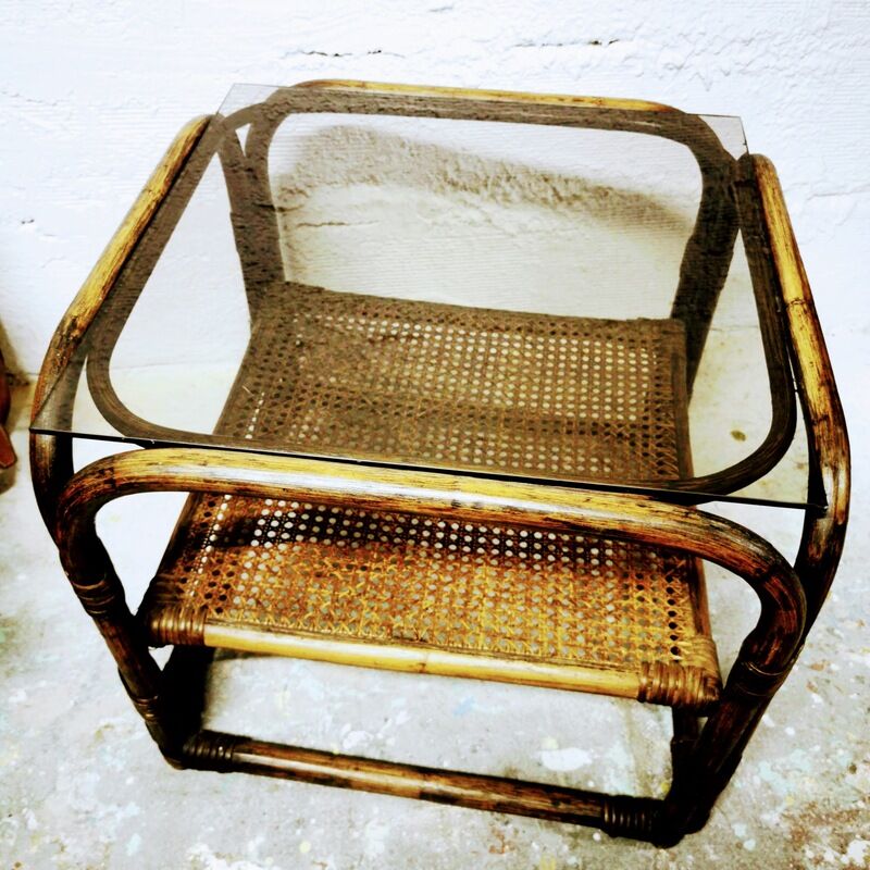 Side table in rattan and smoked glass