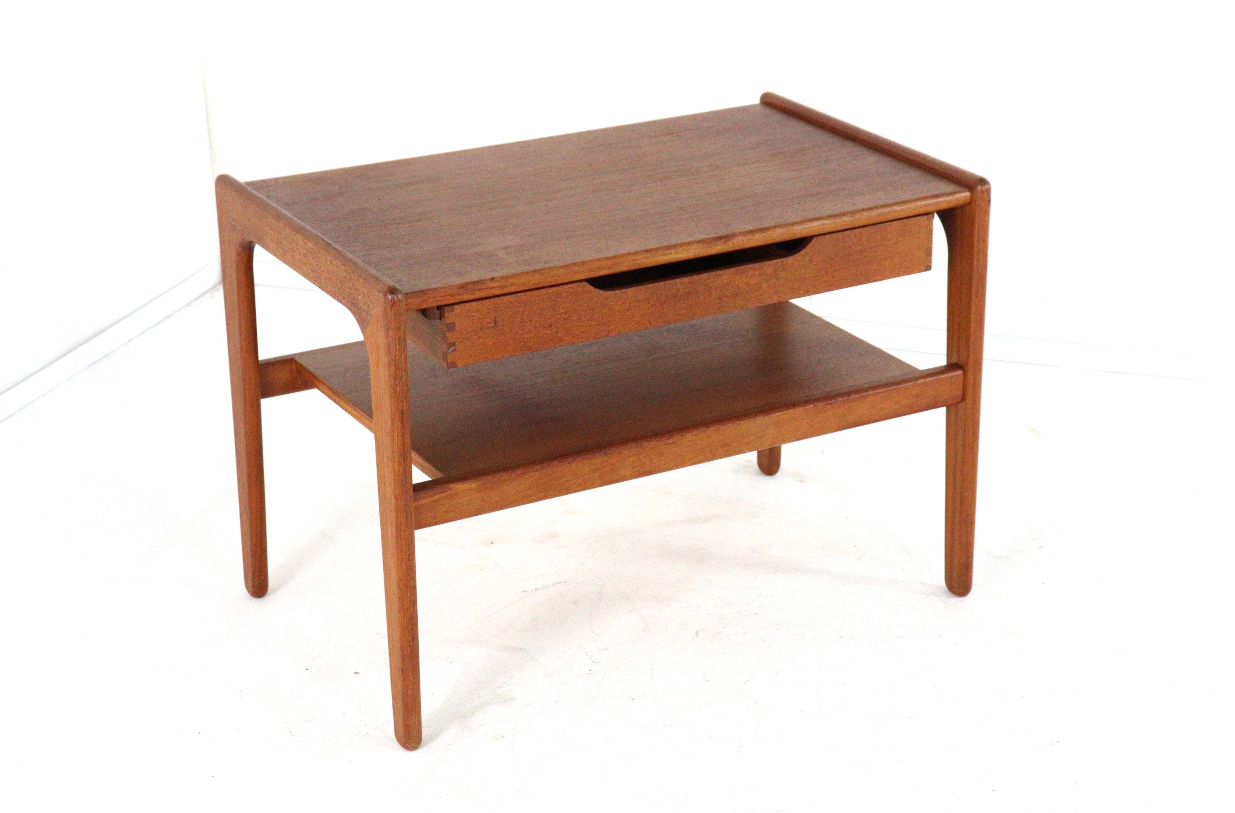Table de chevet / table d'appoint Salin Nijborg - design danois mid-century moderne