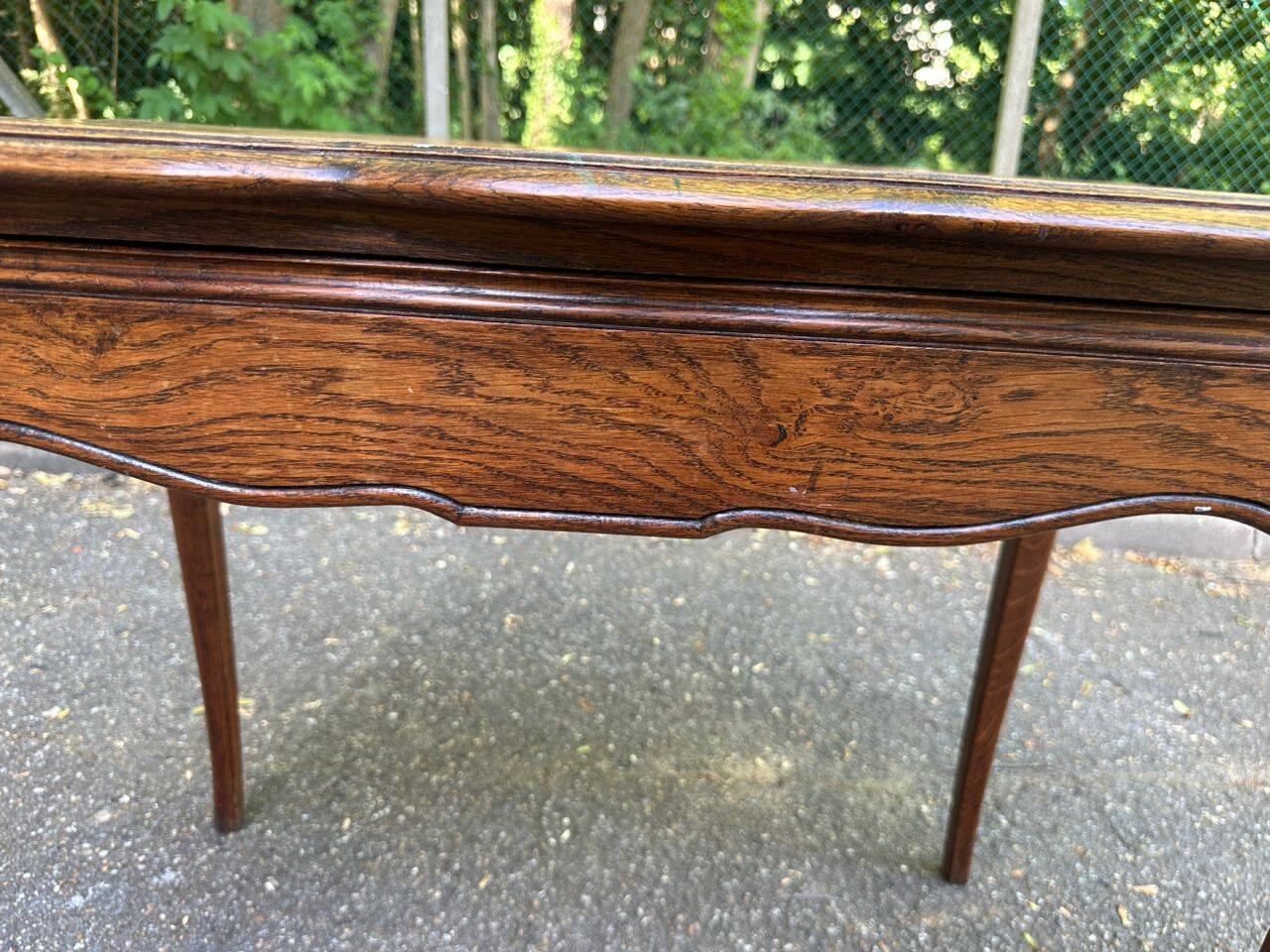 Louis XV desk in solid oak from the 19th century.