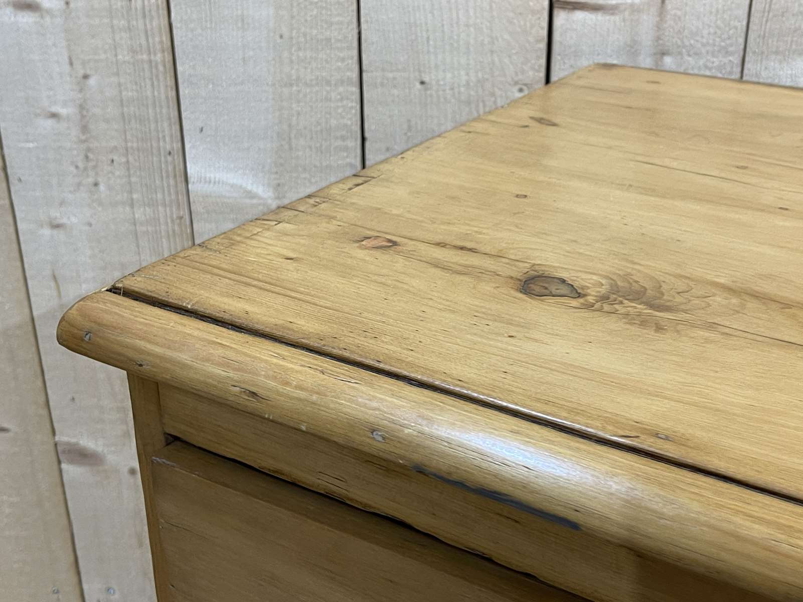 Victorian chest of drawers in nineteenth century fir