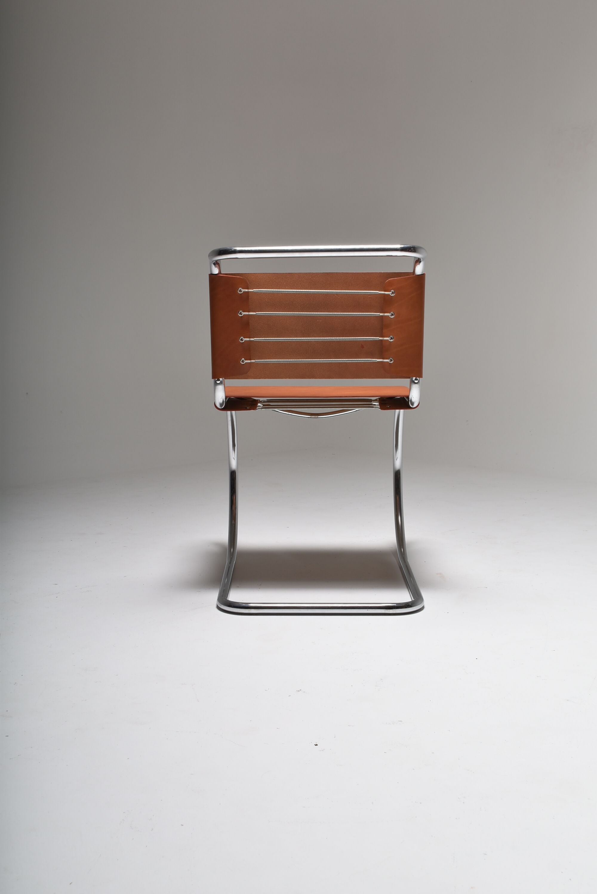 Mr10 chair series by ludwig mies van der rohe, italie 1980