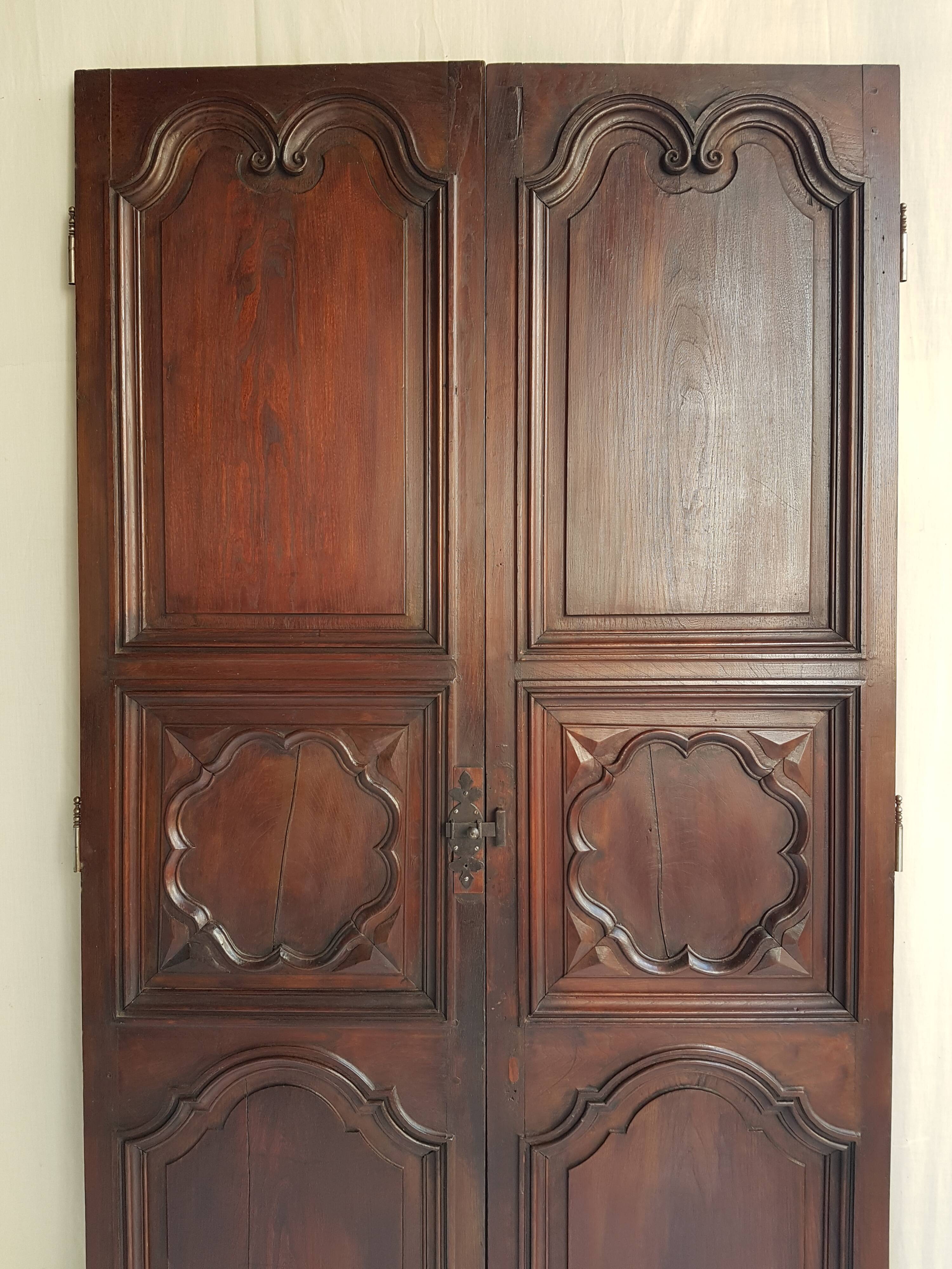 2 Doors closet/19th wardrobe