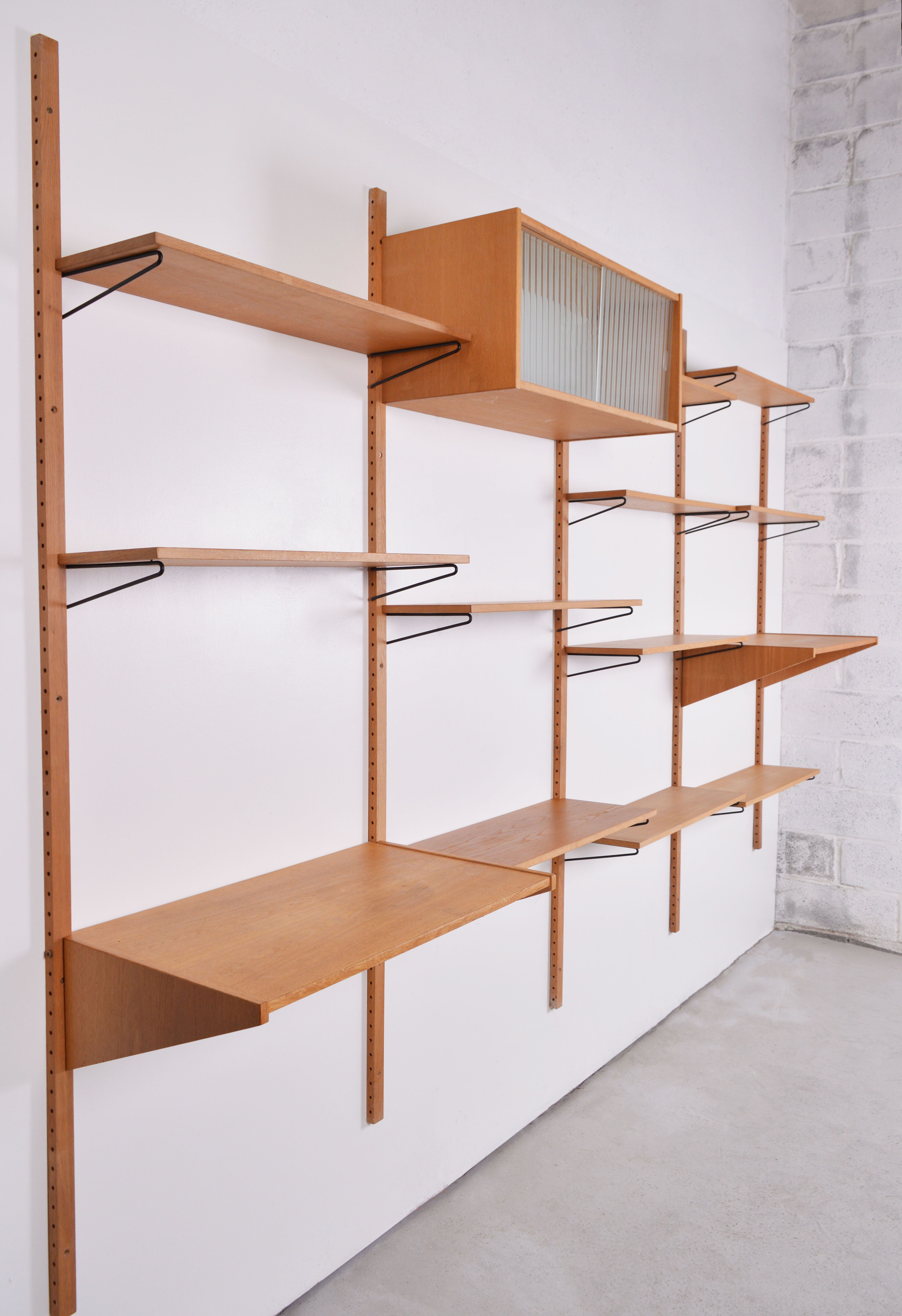 Scandinavian oak hanging bookcase - 1970