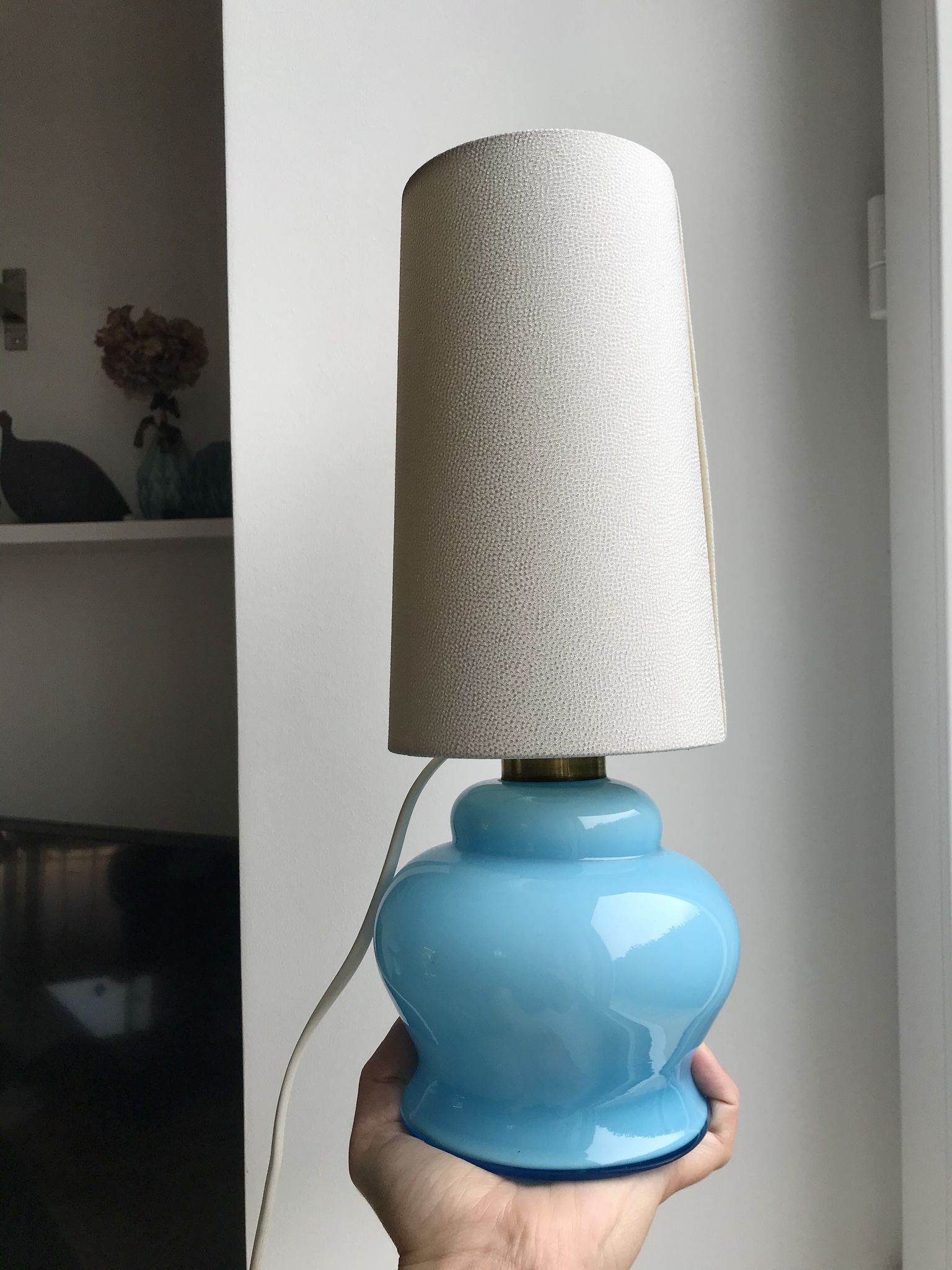 Lamp with blue opaline feet and textured conical lampshade 60s-70s
