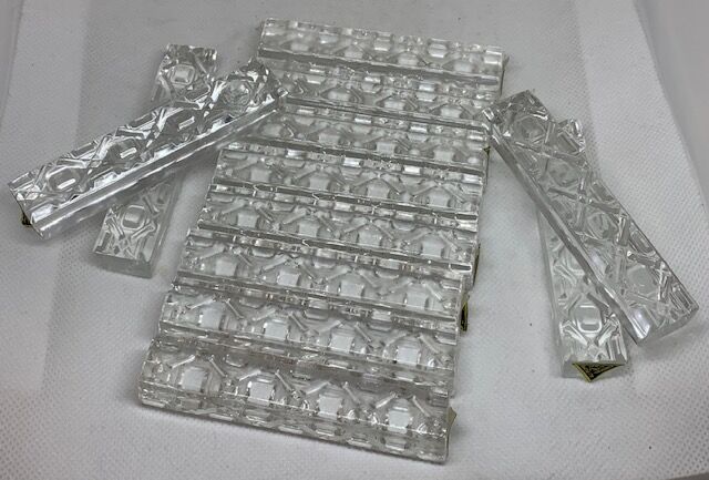Coffret de 12 porte -couteaux en cristal taillé