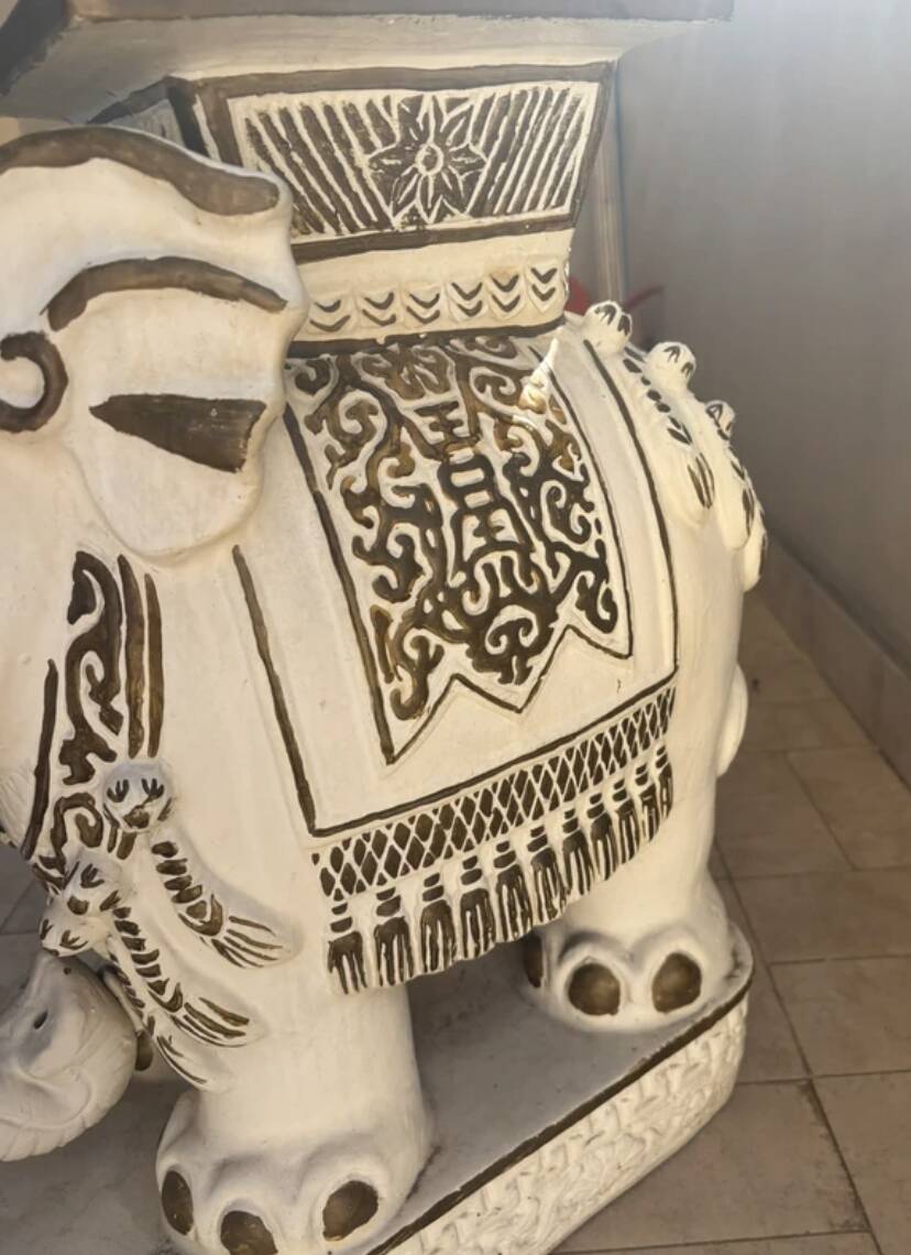 Ceramic elephant stool/stand Hollywood Regency style 1960s