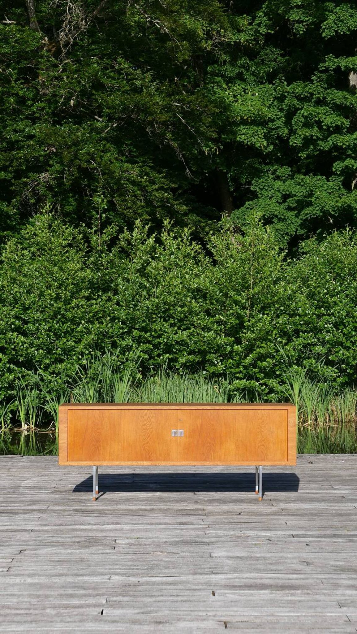 Oak enfilade RY25 by Hans J. Wegner published by RY Mobler, 1960