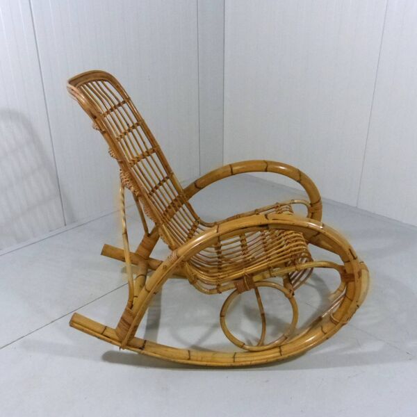 Rocking-chair en rotin, années 1960