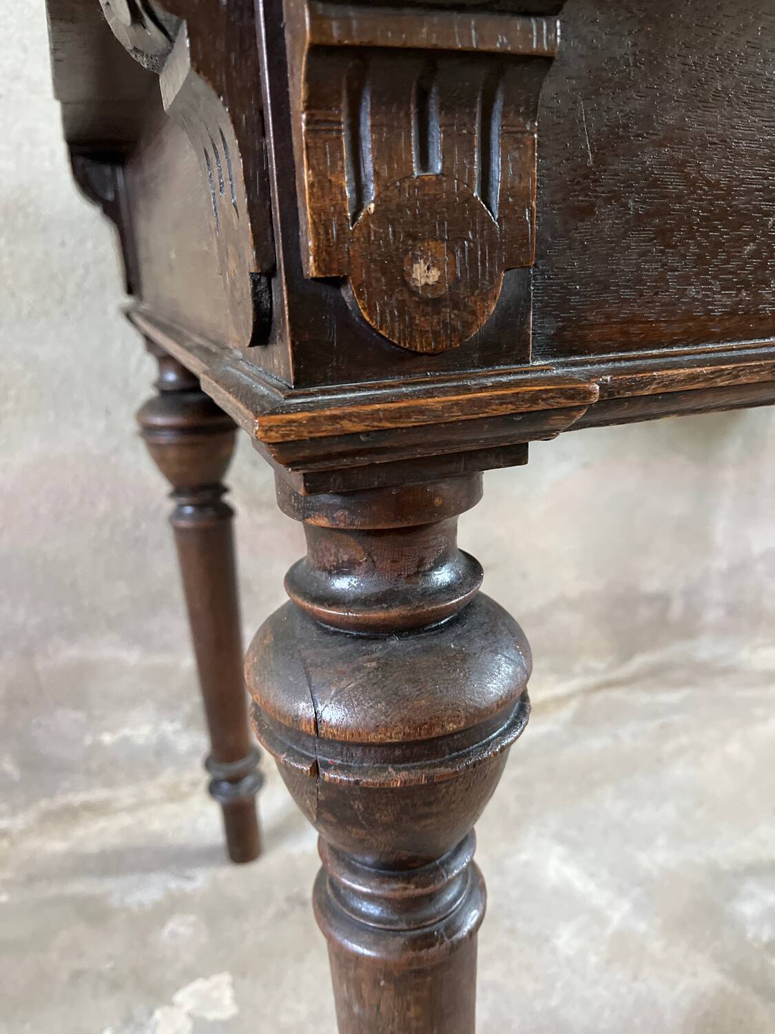 Antique 1-drawer desk in Henri II style