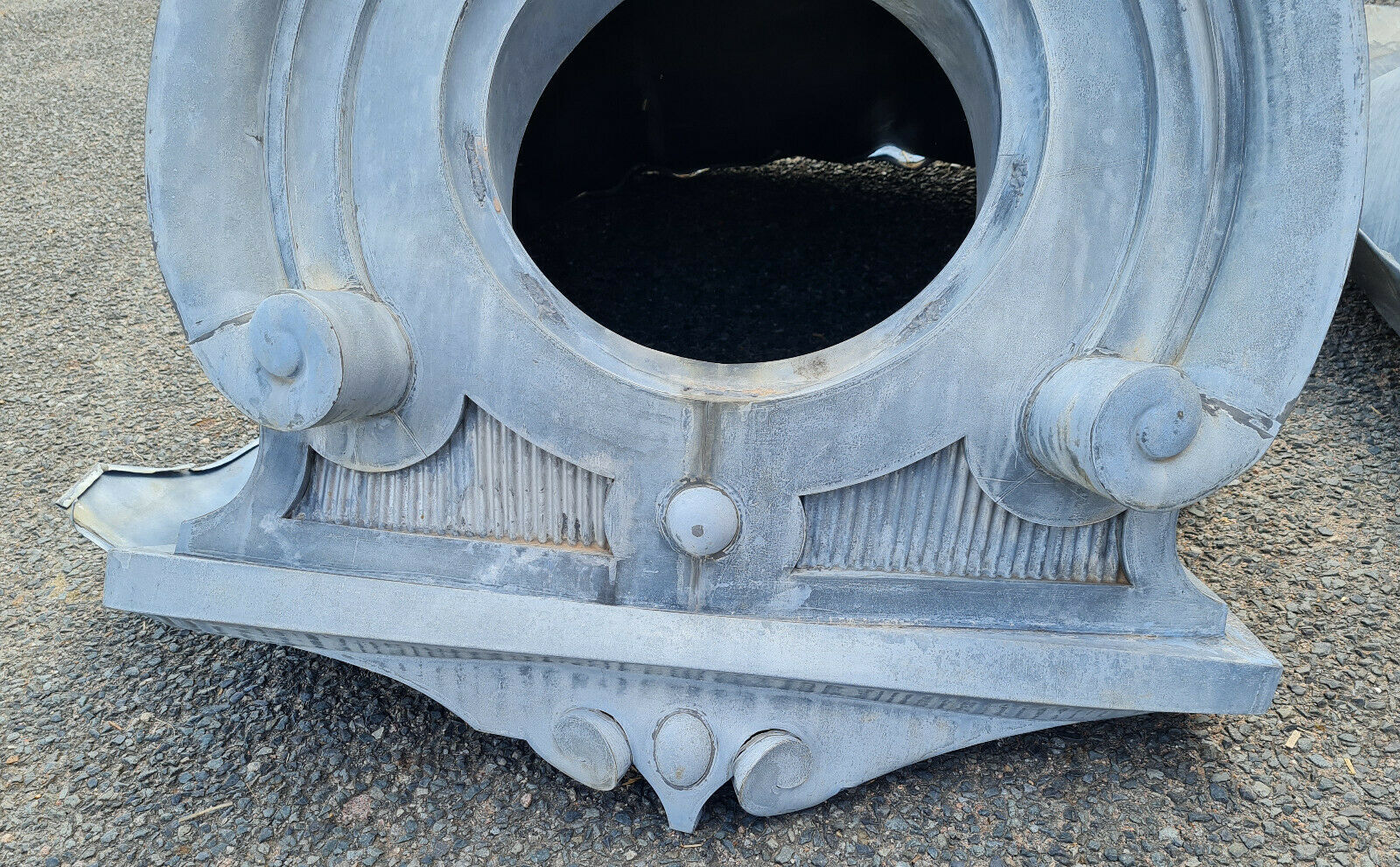 Elements of ancient architecture,  pair of beef's eye in zinc nineteenth century