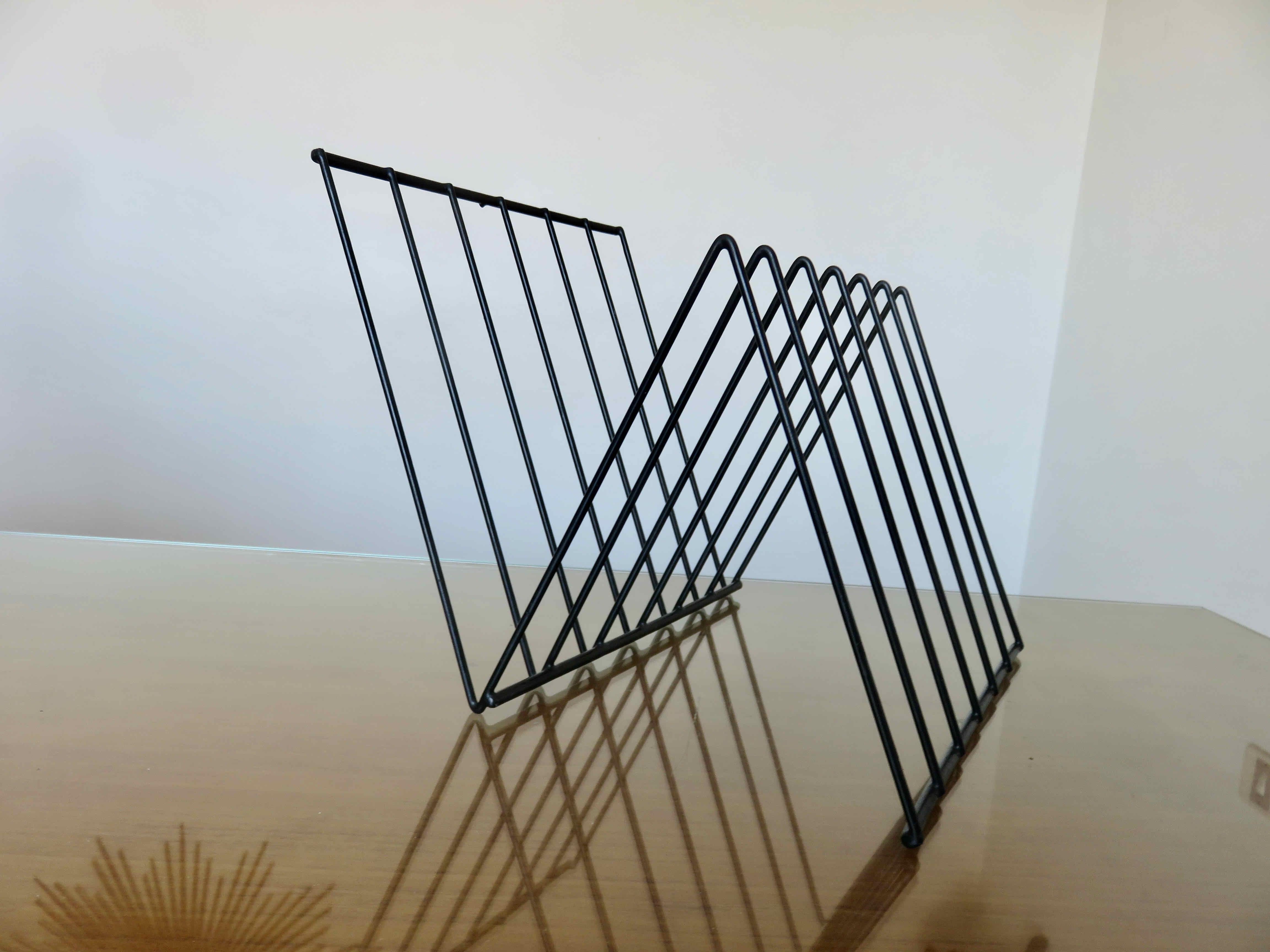 Z magazine holder in black lacquered metal 70s