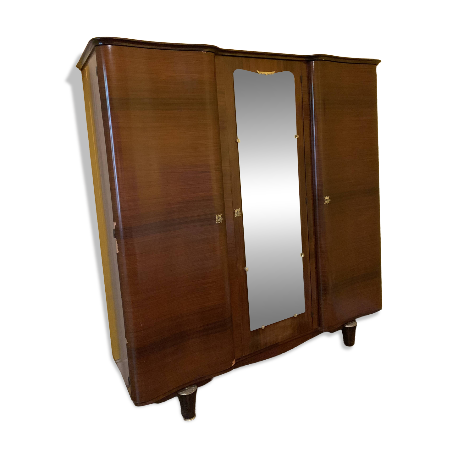 Mirror cabinet