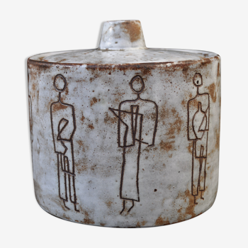 Pot à couvercle poterie d'art signée Kostanda A. Vallauris personnages