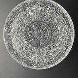 Compartmentalized dish in worked glass
