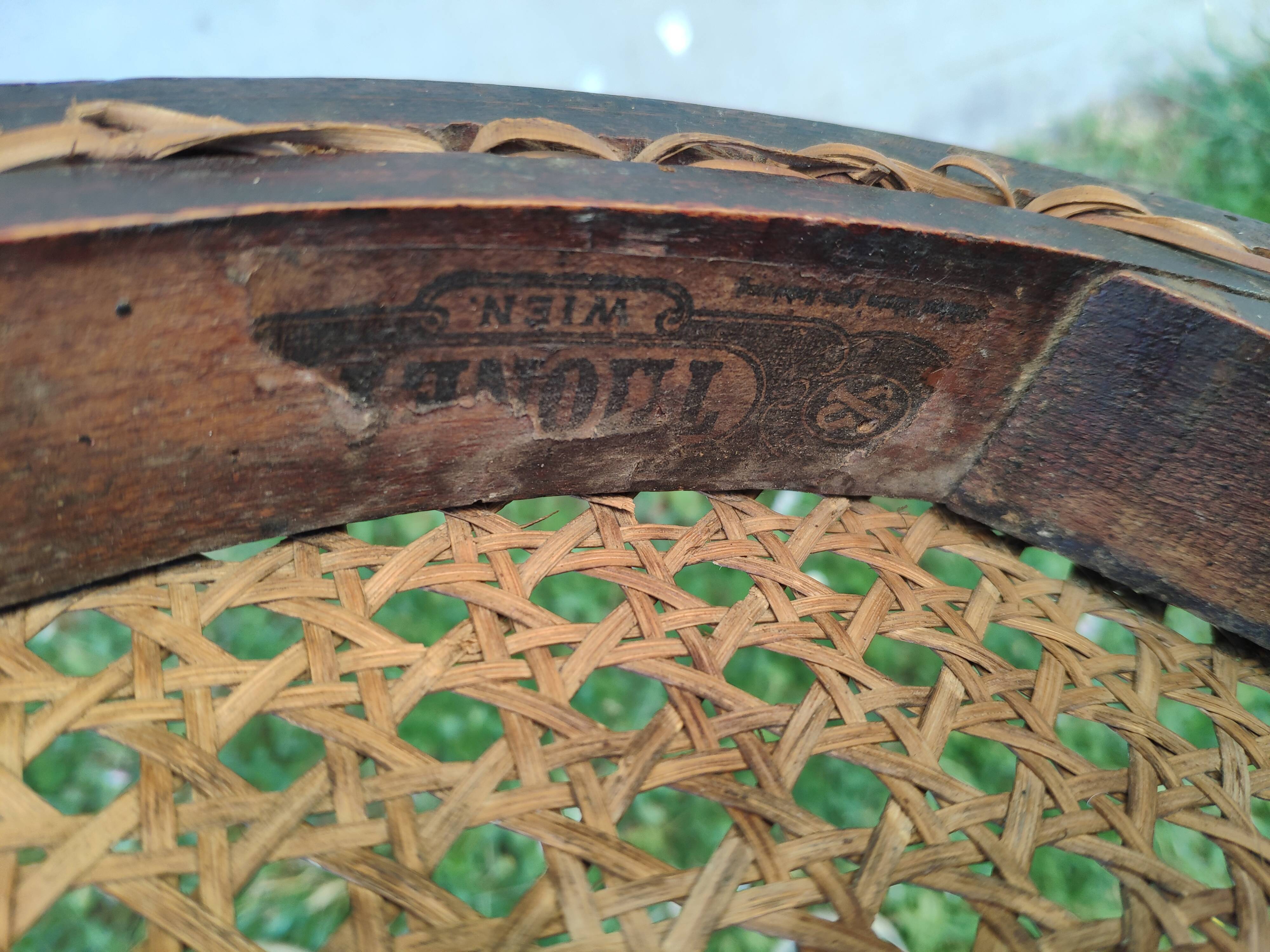 Thonet chair n°9 around 1888