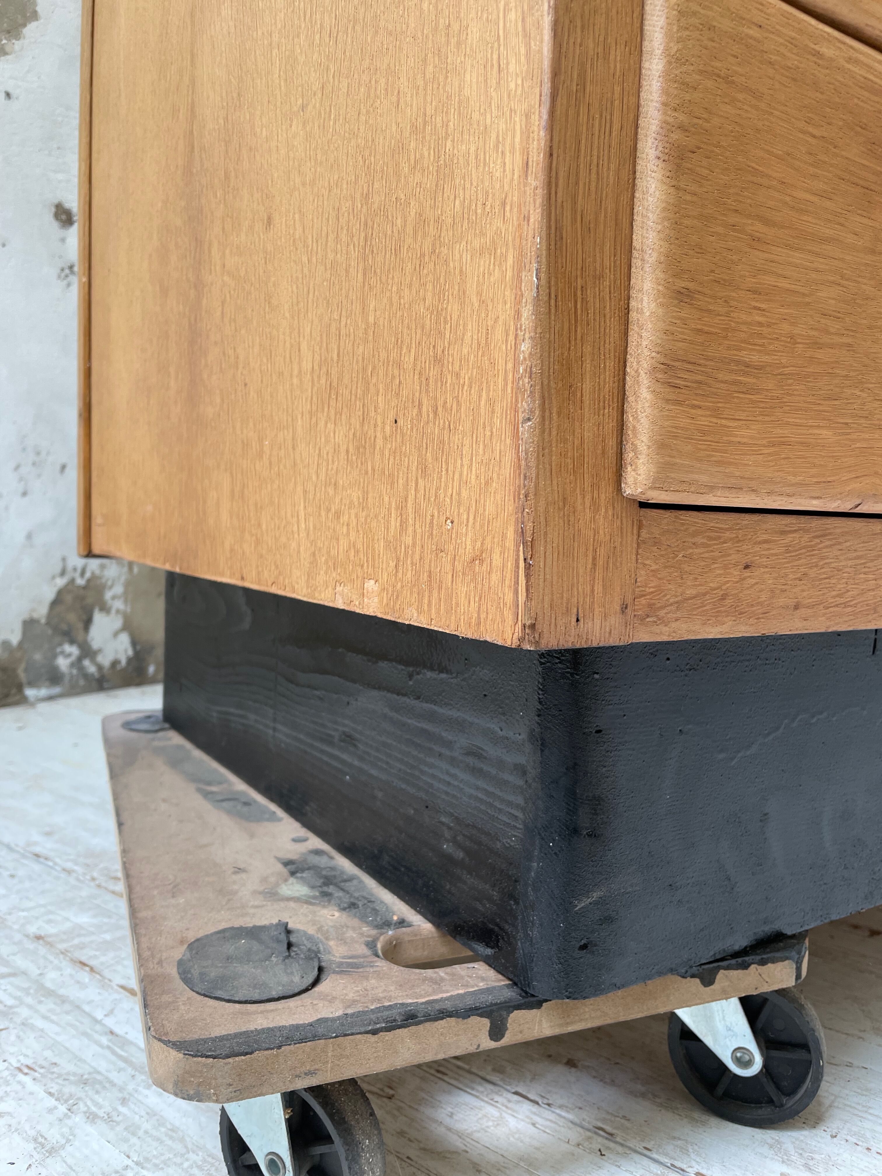 Glass trading post 50s