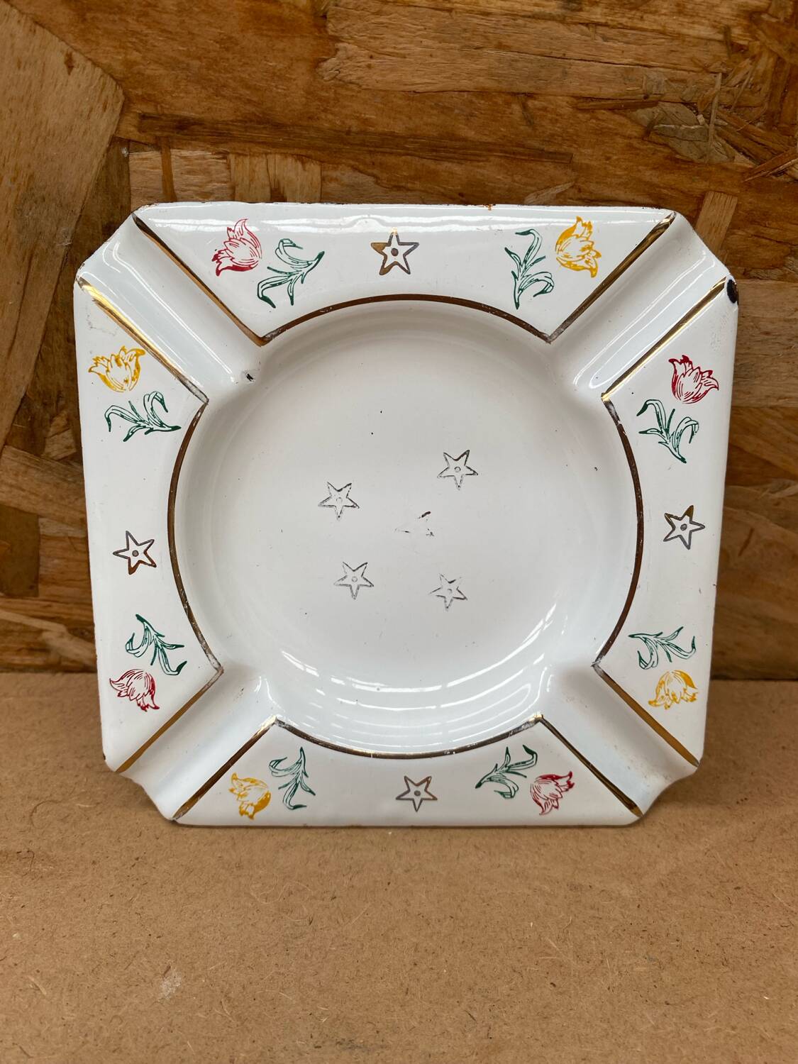 Old ashtray aubecq white enameled metal decor flowers & stars vintage