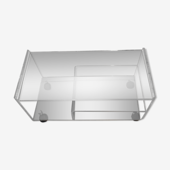 Table basse en plexiglas