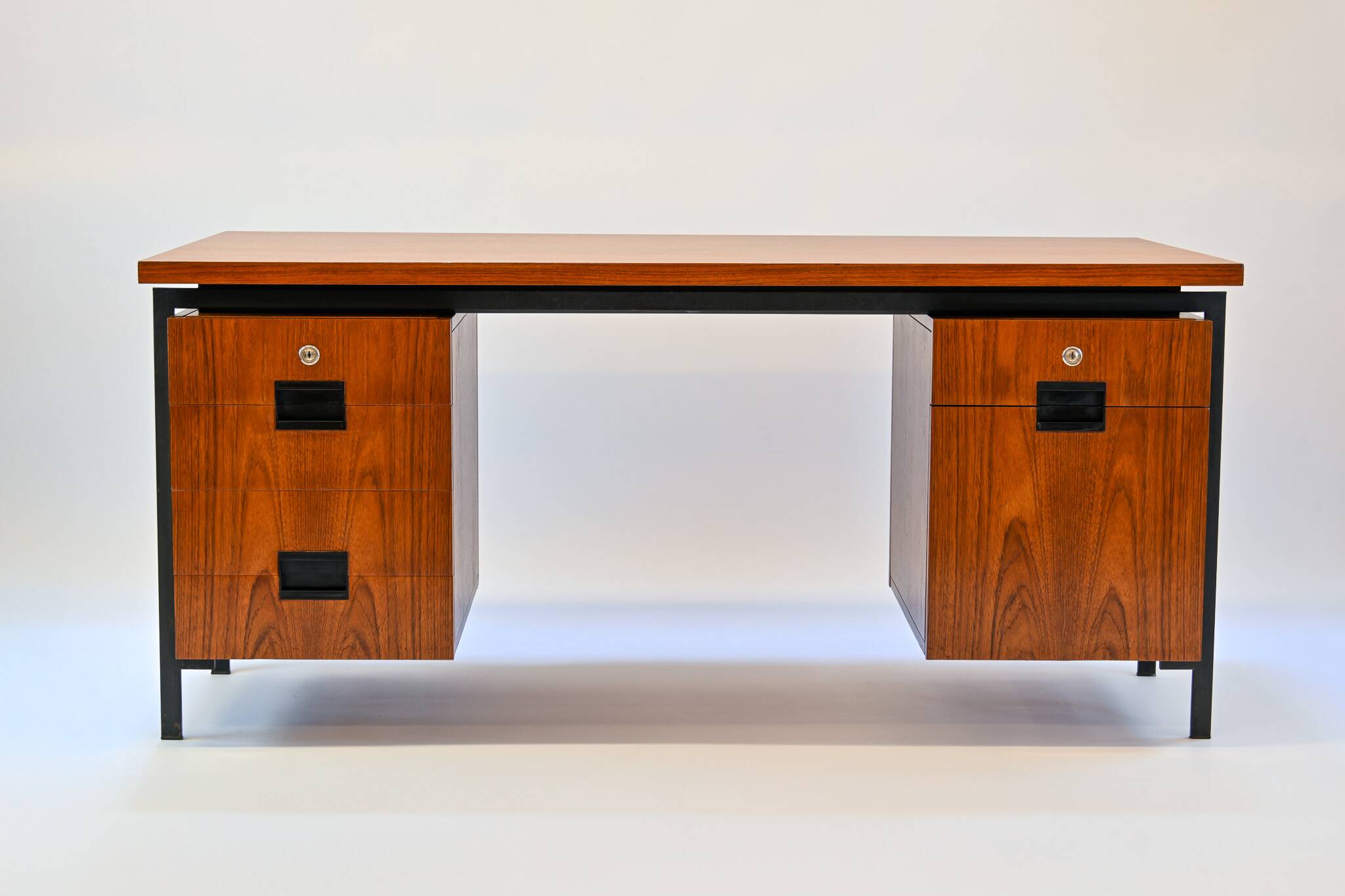 Desk EU02 CEES BRAAKMAN Japanese series by Pastoe”